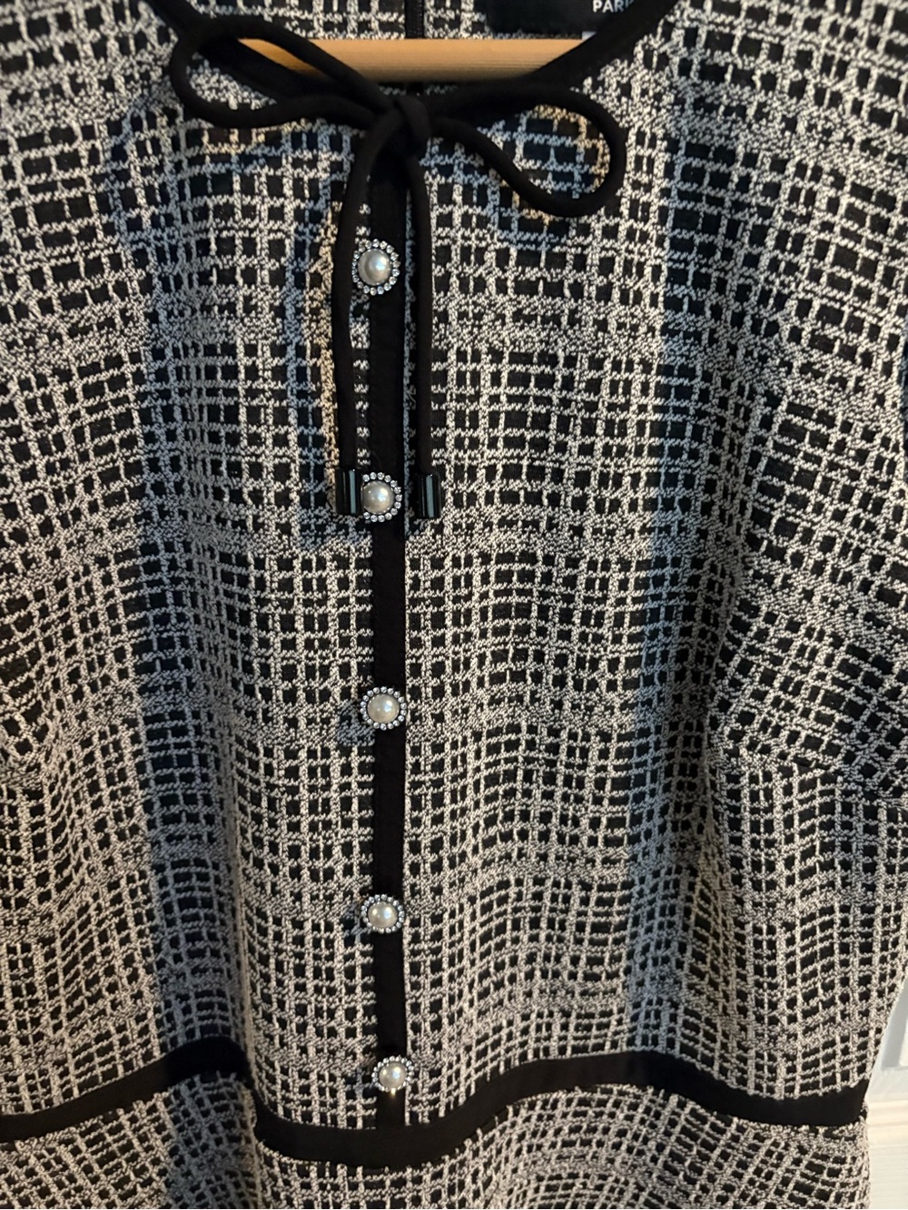 Karl Lagerfeld dress - Picture 3 of 5